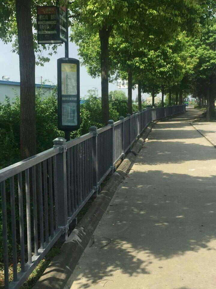 Χ   ·