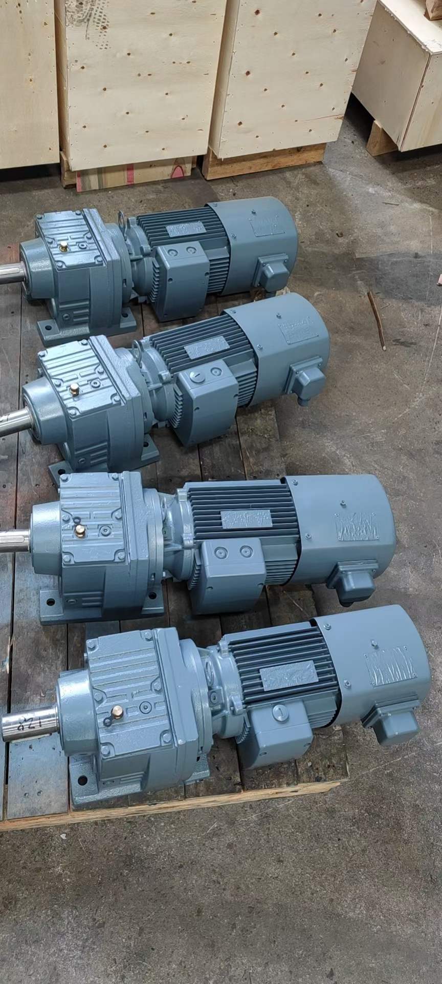 R87-Y4KW-6P-31.22轴孔减速机FF107R77DRS100M4