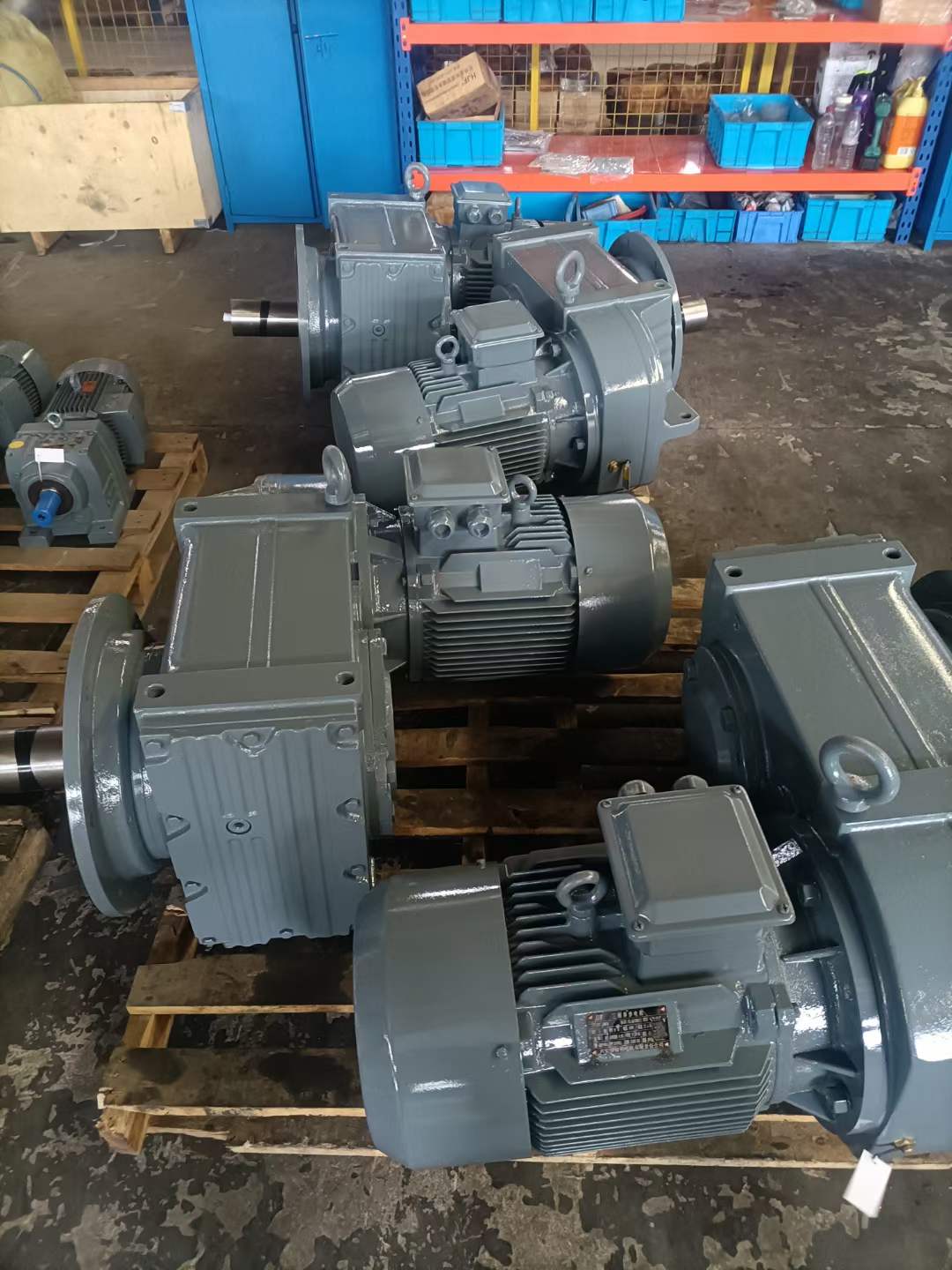 R87-Y4KW-6P-31.22轴孔减速机FF107R77DRS100M4